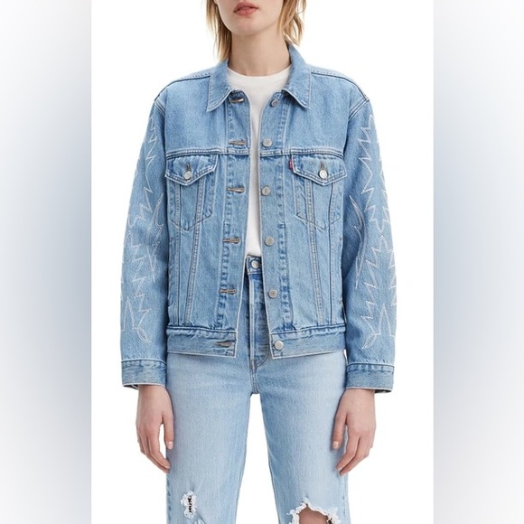 🔥🔥🔥NEW Levi’s Ex-Boyfriend Embroidered Sleeves Trucker Denim Jacket - Picture 3 of 6